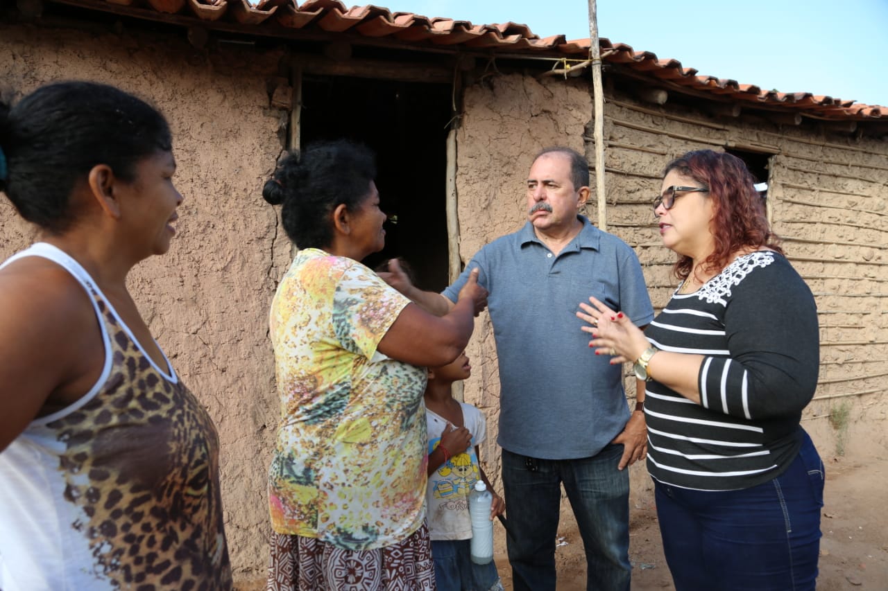 Altos: Prefeitura entrega sistema de tubulação que levam água para mais de 30 famílias